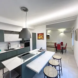 Casa Mec , Imperia Italia